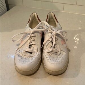 Veja Women's Cream and Pink Sneakers